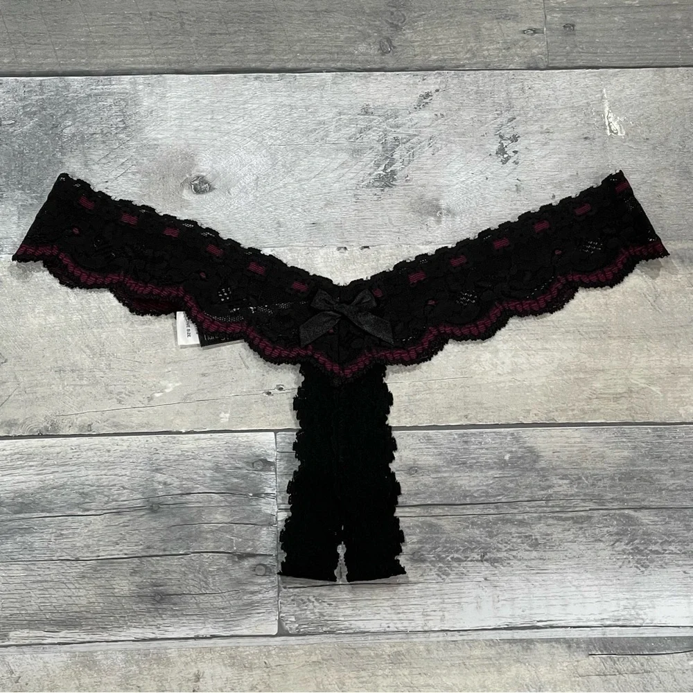 HANKY PANKY After Midnight Signature Lace Crotchless Thong 3-Pack Assorted color